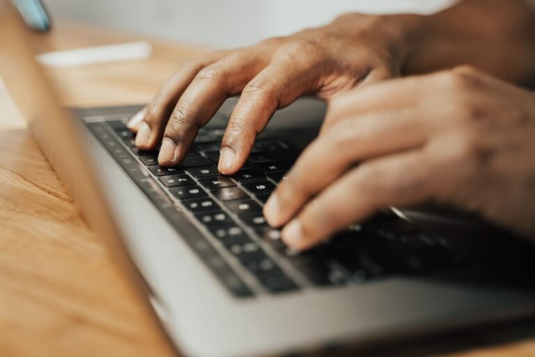 Xero vs QuickBooks: Xero vs QuickBooks Online feature comparison